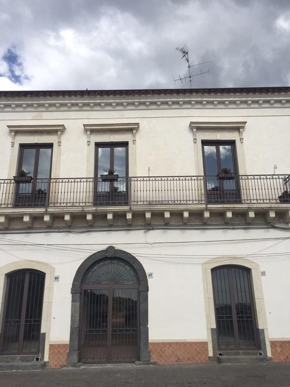 Hotel Domus Giuliae Trecastagni Exterior foto